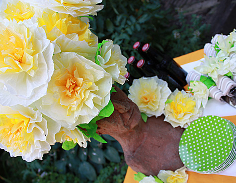 Изготовление цветов из гофрированной бумаги